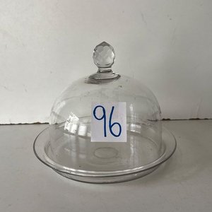 Lote siguiente: Campana de Vidrio con Plato para Presentación
