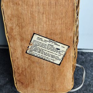 Panera Eléctrica Antigua "Takentinho" de Madera y Ratán con Tapa - imagen 4