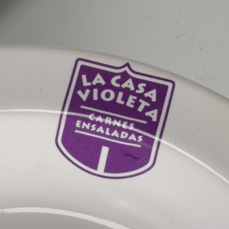 Platos de porcelana Olmos con logo de La Casa Violeta - imagen 2