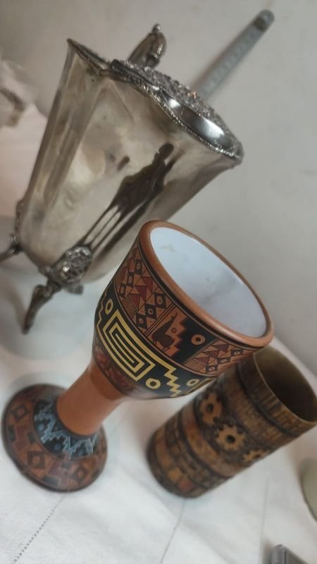 Lote de adornos varios con avería - imagen 1