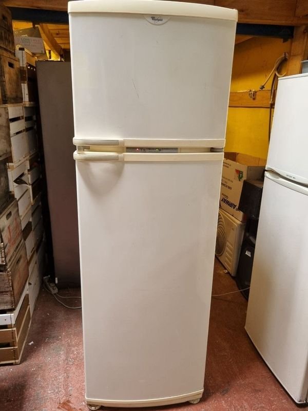 Heladera con Freezer Whirlpool Blanca - Buen Estado y Funcionamiento