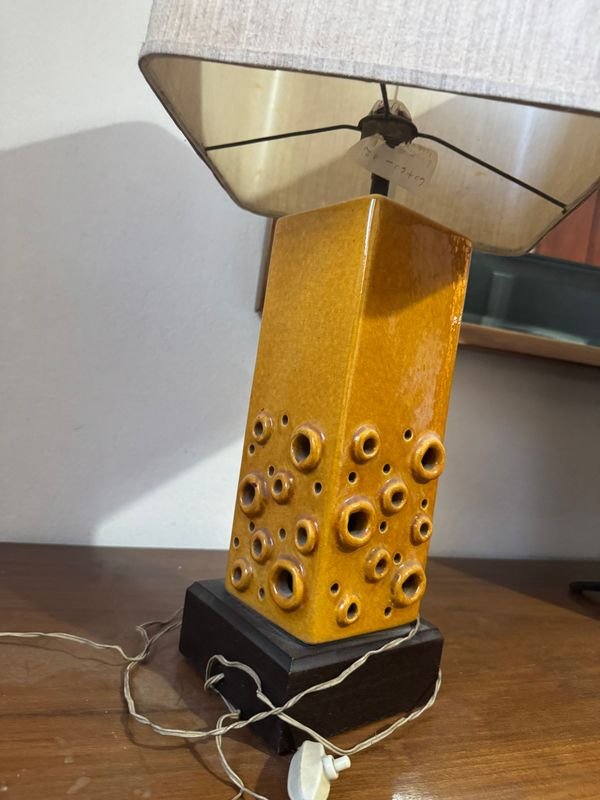 Lámpara de cerámica con base perforada - imagen 2