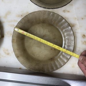 Lote de Platos Surtidos de Cerámica y Vidrio - imagen 7