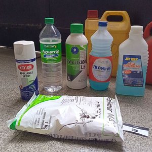 Lote de Varios: Aguarrás, Limpieza, Bidones y Césped Sintético - imagen 6