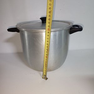 Olla de Aluminio con Tapa - Capacidad Aprox. 7 Litros - imagen 6