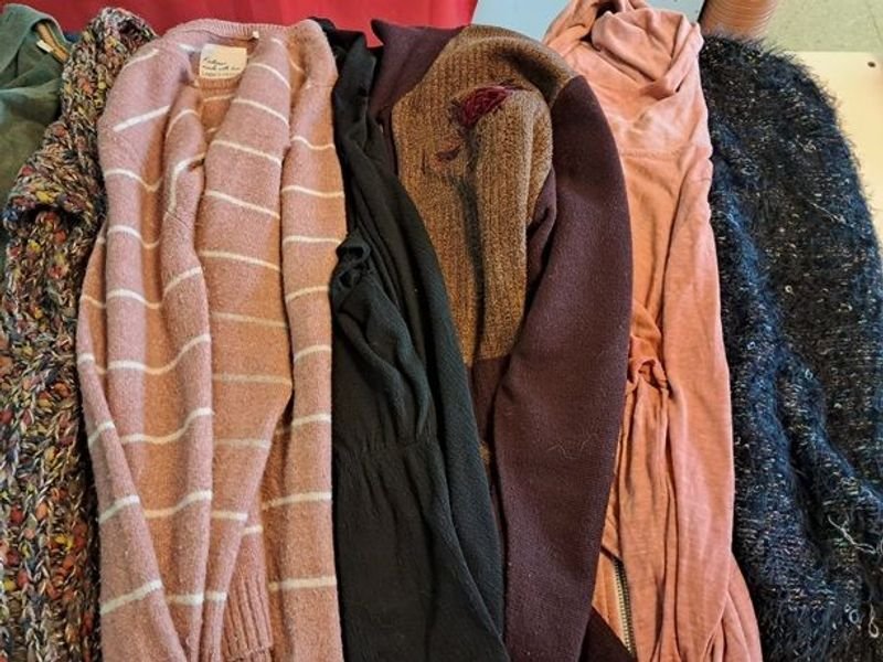 Lotes de ropa de invierno para hombre y mujer - imagen 3