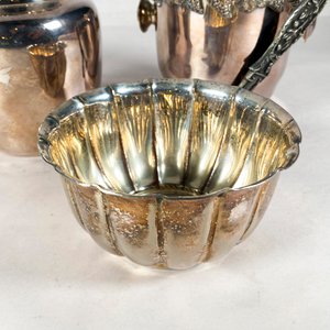 Jarra Repujada, Centrito Acanalado y Hielera "Metal Art - rep. France" - imagen 2