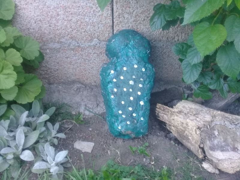 Figura decorativa de jardín en forma de rana de concreto - imagen 4
