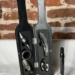 Set de Accesorios para Vino en Estuche de Botella - imagen 5