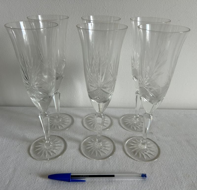 Juego de 6 Copas de Cristal Tallado para Champagne
