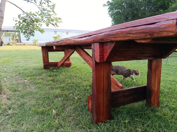 Mesa rustica de madera - imagen 10