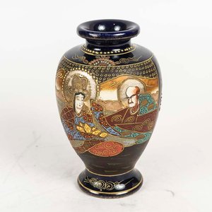 Florero Japonés de Loza Satsuma con Personajes - imagen 1