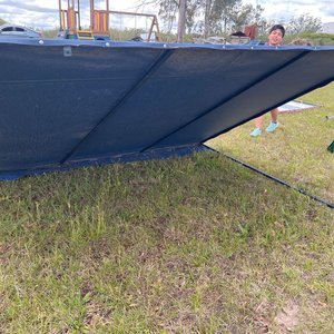 Lote anterior: Estructura de Hierro con Lona Azul para Exterior
