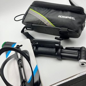Lote siguiente: Lote de tres accesorios esenciales para bicicleta