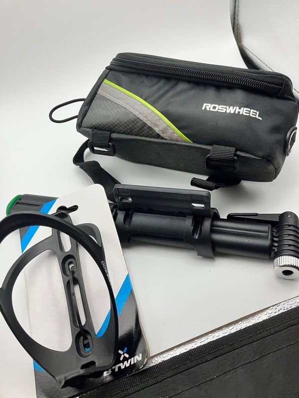 Lote de tres accesorios esenciales para bicicleta