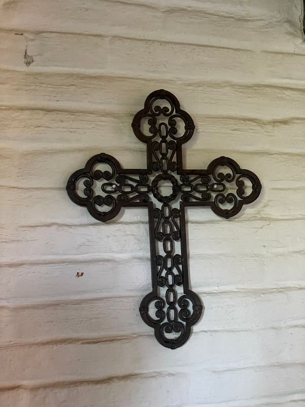 Cruz en hierro forjado, estilo colonial / español tradicional