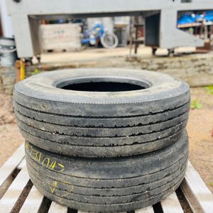 Lote anterior: Juego de 2 Cubiertas para Camión 295/80 R 22,5