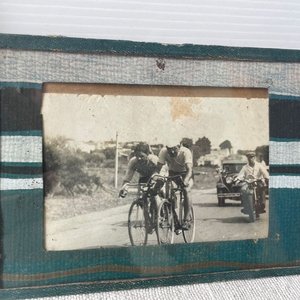 Lote de Fotografías Antiguas de Ciclismo y Eventos Deportivos - imagen 2