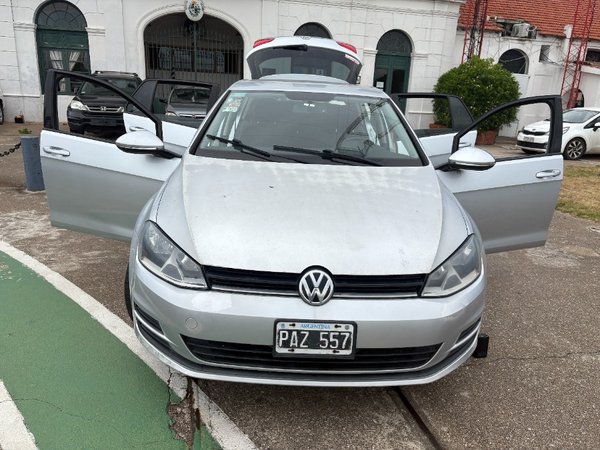 Volkswagen Golf 1.6 Sedán 5 Puertas Nafta Año 2015