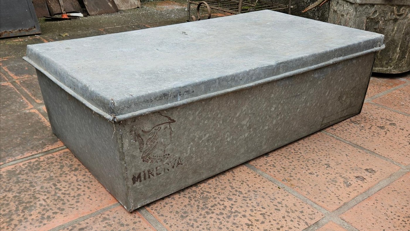 Cajón Antiguo de Chapa Galvanizada Minerva - Gran Tamaño