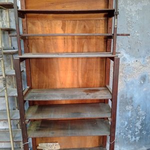 Estantería de Madera con 8 Estantes Metálicos - imagen 1
