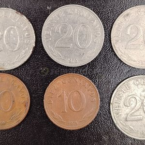 Lote de 5 Monedas Uruguayas: 3 de 20 Centésimos y 2 de 10 Centésimos - imagen 2
