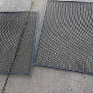 Lote de 3 Rejas de Ventana Metálicas Desplegadas - imagen 2