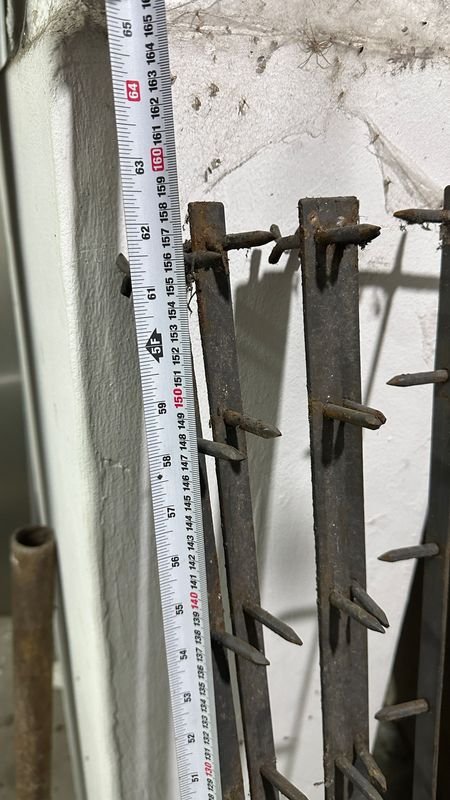 Pinchos de metal para construcción