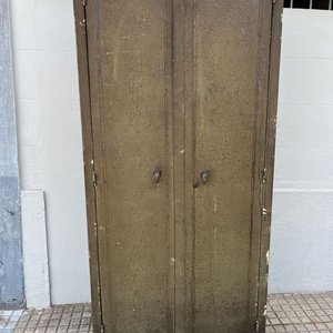 Lote anterior: Armario Metálico Industrial con Cofre Interior y Estantes