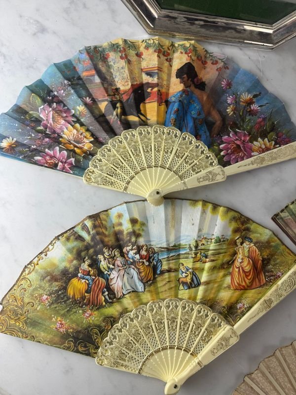Colección de 5 abanicos con marco de plata y tejido verde - imagen 3