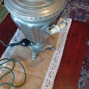 Samovar Ruso Eléctrico Metálico con Detalles Originales - imagen 3