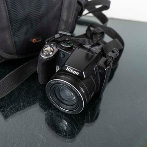 Cámara Nikon Coolpix con Estuche y Zoom Óptico 18x VR - imagen 2