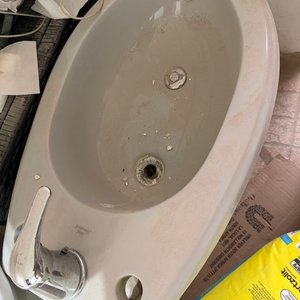 Lote anterior: Bidet de Cerámica Ovalado con Grifería Monomando Plateada
