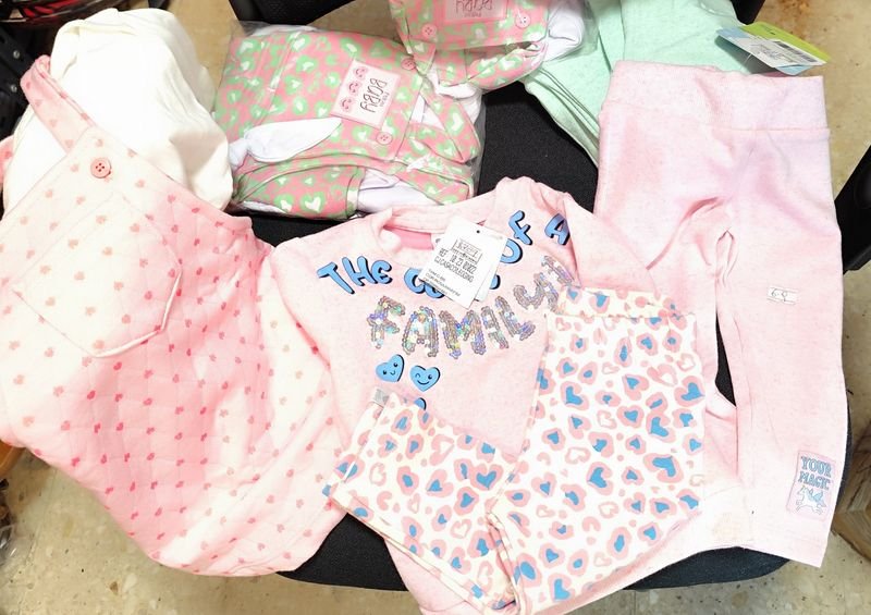 Ropa para bebés con mangas largas y pantaloncitos - imagen 4