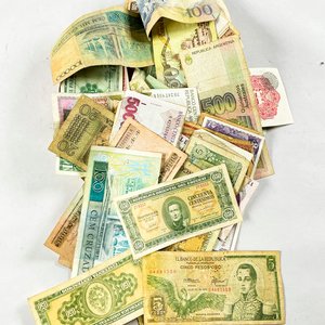Lote de Billetes Varios Países y Épocas - imagen 3