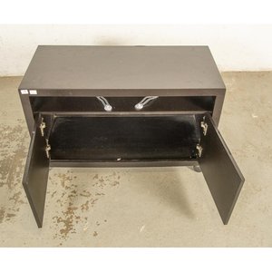Rack para TV Rodante con Estante y Dos Puertas - imagen 2