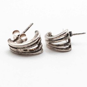 Lote anterior: Pares de Arracadas de Plata con Diseño Ondulado