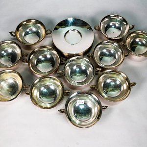 Juego de 22 Tazas de Consomé con Platitos en Metal Sheffield - imagen 2