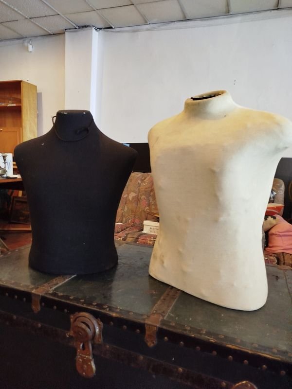 Lote siguiente: Maniqui torso Hombre para venta