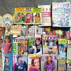 Lote de Revistas Antiguas: Labores, Tejidos, Burda, Ama, Bordados y Más - imagen 4