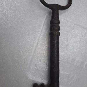 Lote anterior: Llave Antigua de Hierro Forjado, Más de 100 Años