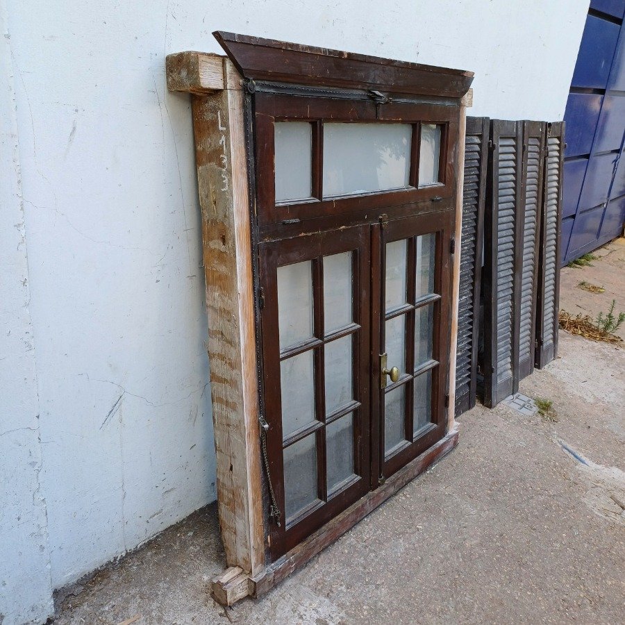 Ventana con dos hojas batientes y marco de pinotea - imagen 6