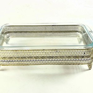 Lote anterior: Fuente Rectangular de Vidrio con Soporte Metálico Calado