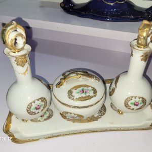 Lote de Adornos Decorativos Variados: Candelabros, Figuras, Reloj y Más - imagen 8
