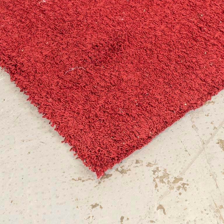 Alfombra shaggy roja para decorar - imagen 2