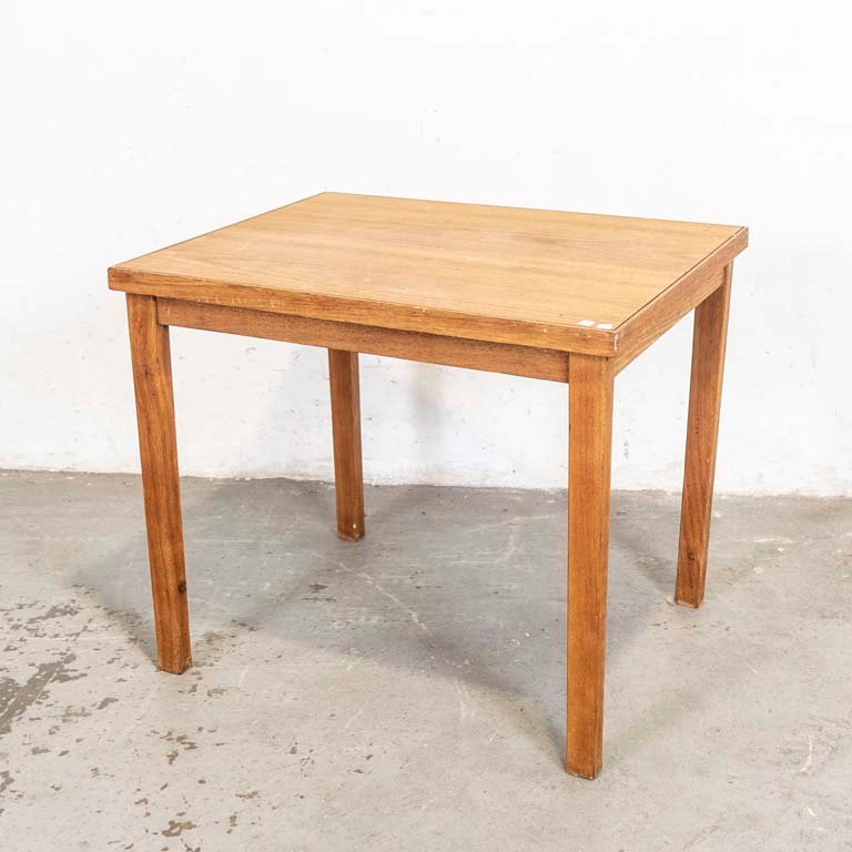 Lote siguiente: Mesa de roble natural, estilo clásico