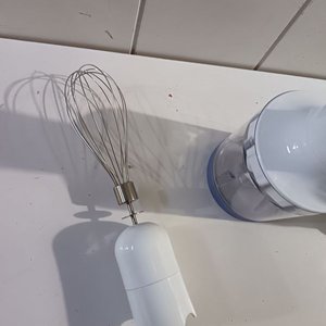 Batidora de Mano Philips 600W con Accesorios - imagen 2