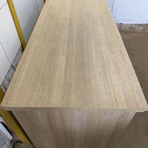 Mostrador Mueble Madera Clara con Estantes y Tapa Desmontable - imagen 8