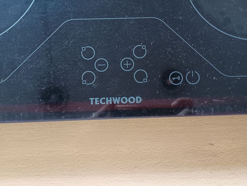 Anafe eléctrico de inducción vitrocerámico Techwood - imagen 2