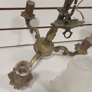 Lote de Arañas de Bronce y Madera con Tulipán y Plafón - imagen 2
